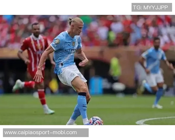 曼城官方祝贺19岁小将查理格雷成功完成一线队首秀